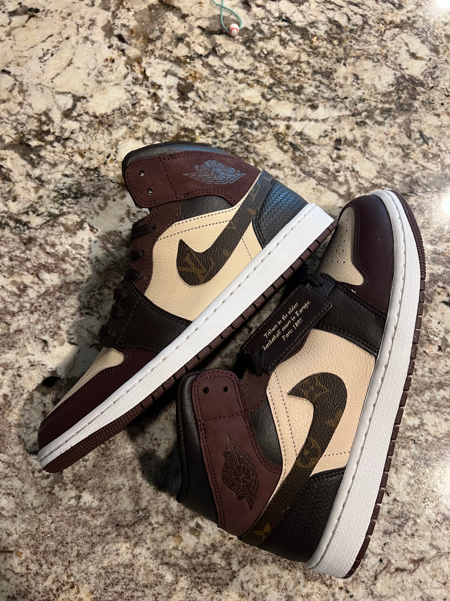 Jordan 1 mid se Paris YMCA